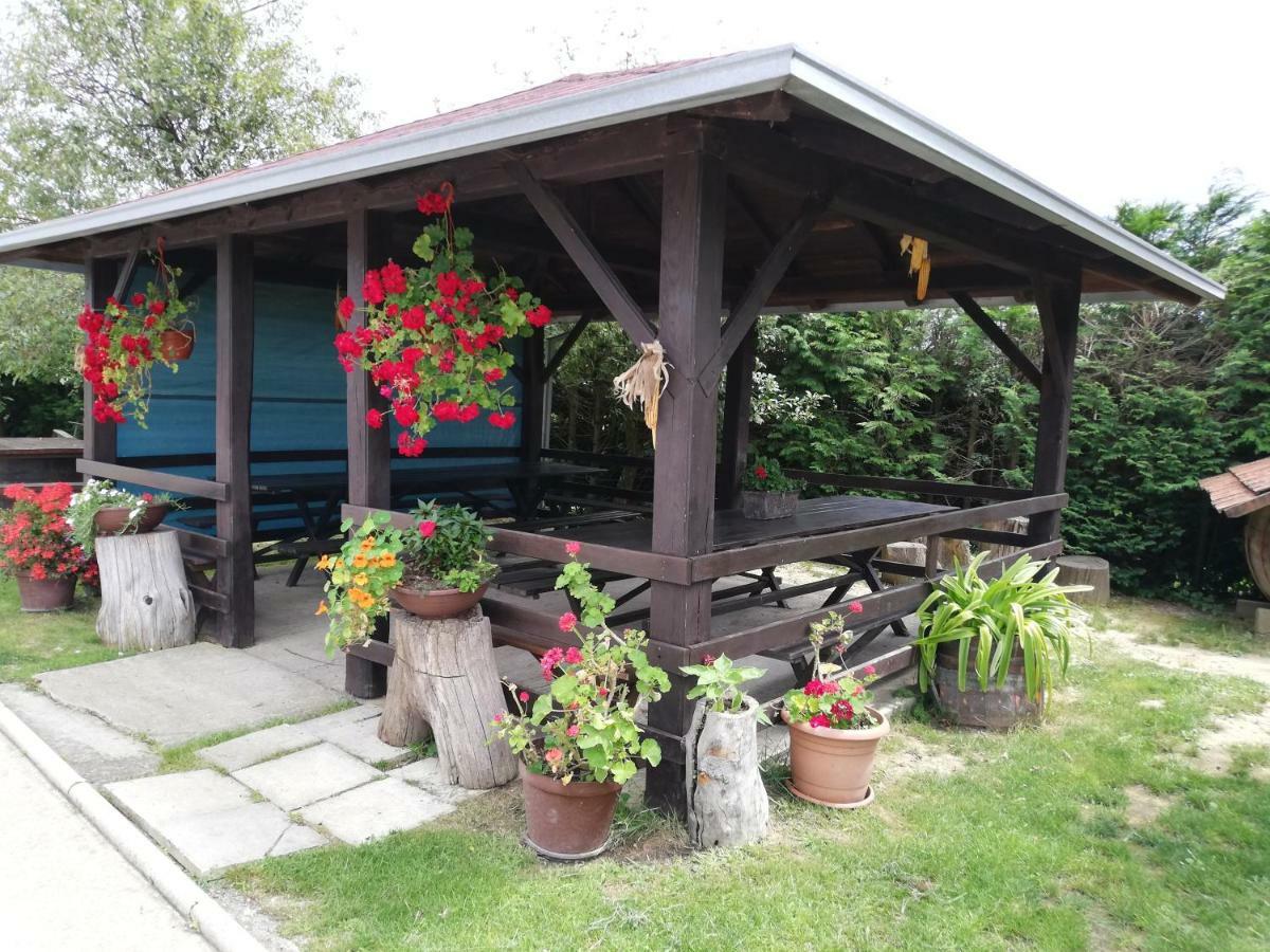 T.S.G. Simanovic Otel Klinca Sela Dış mekan fotoğraf